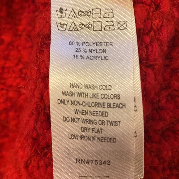 Yet Again - Used like new condition. Lovely color for Winter & Holidays. - Picture 5 of 5